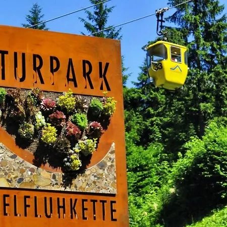 Holiday Schneerosenblute, Oberstaufen-steibis *